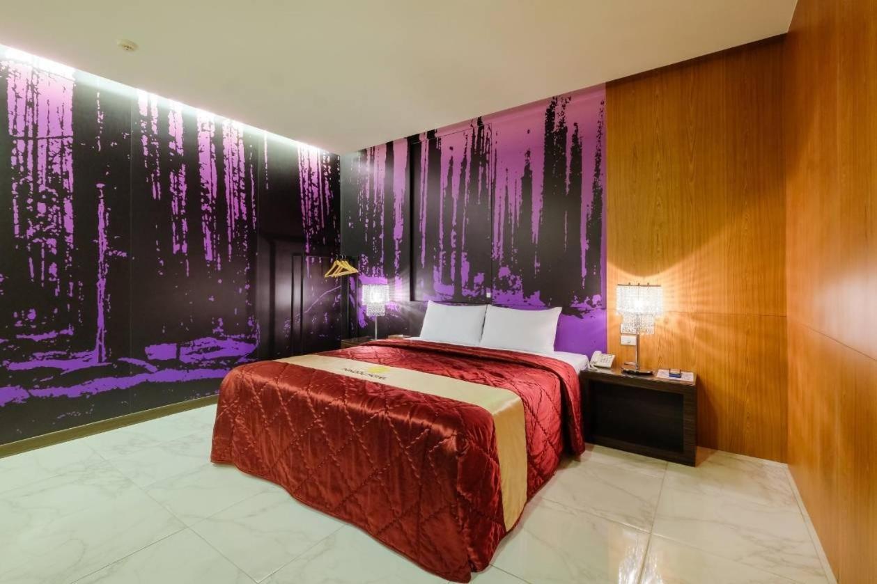 Foxdou Business Motel Тайнань Екстер'єр фото